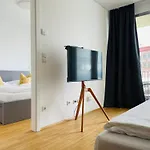 Apstay City Center I Parking I Self Check-In Апартаменти