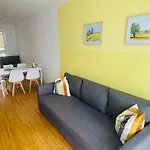 Апартаменти Apstay City Center I Parking I Self Check-In Грац