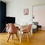 Апартаменти Apstay City Center I Parking I Self Check-In Грац