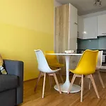 Apstay City Center I Parking I Self Check-In Апартаменти *