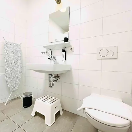 Apstay Center I Parking Option I Self Check-in