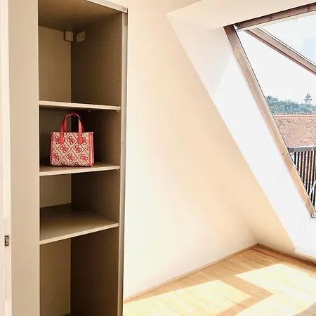 Apstay Center I Parking Option I Self Check-in גראץ